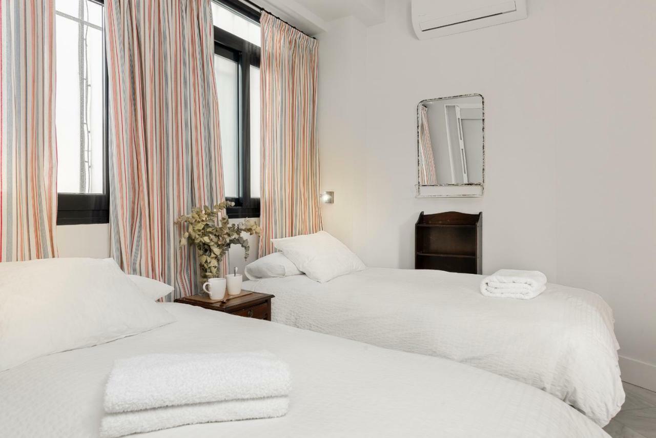Apartamento La Catedral Sevilla Eksteriør billede