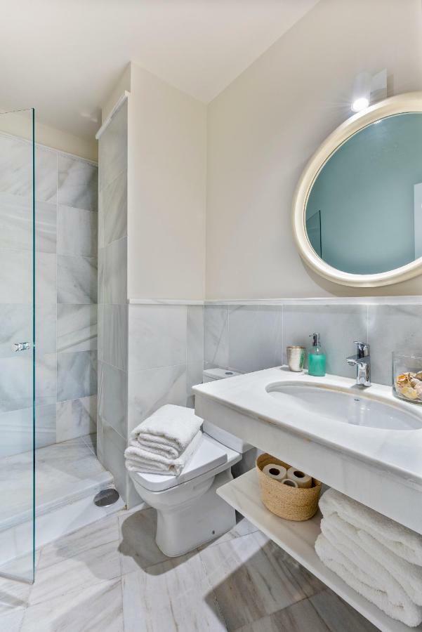 Apartamento La Catedral Sevilla Eksteriør billede