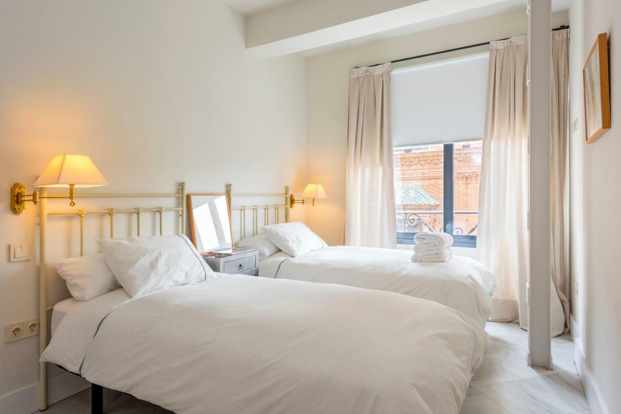 Apartamento La Catedral Sevilla Eksteriør billede
